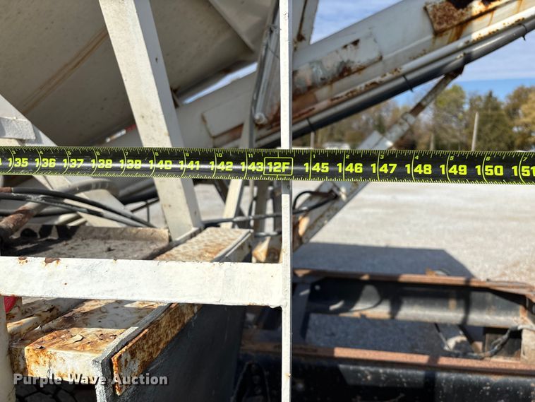 image for item EV3248 1988 GMC C7 fertilizer delivery truck