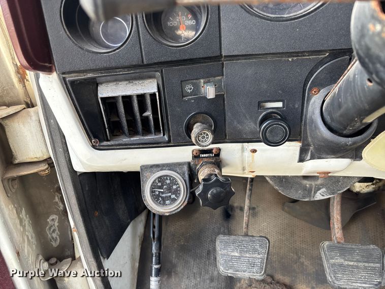 image for item EV3248 1988 GMC C7 fertilizer delivery truck