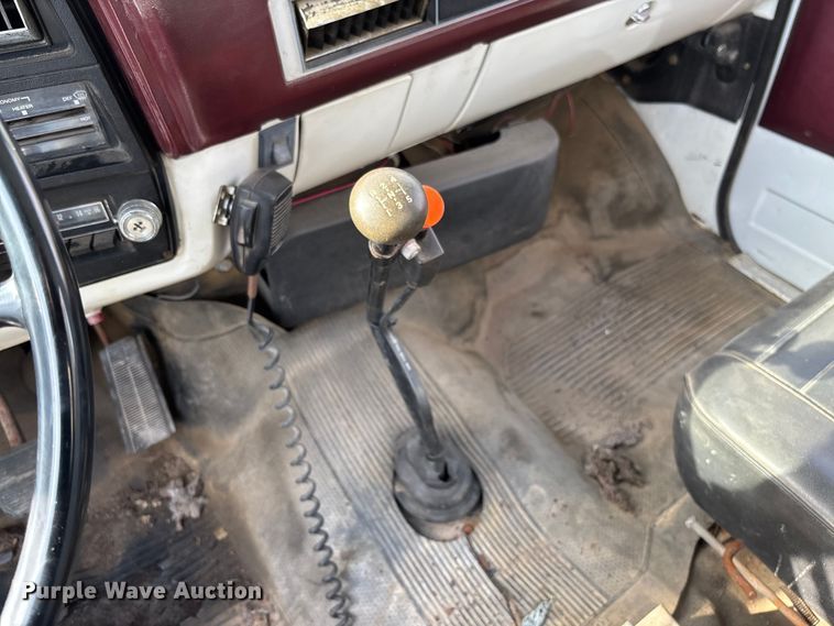 image for item EV3248 1988 GMC C7 fertilizer delivery truck