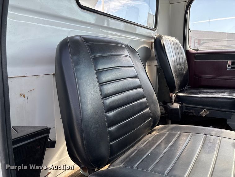 image for item EV3248 1988 GMC C7 fertilizer delivery truck