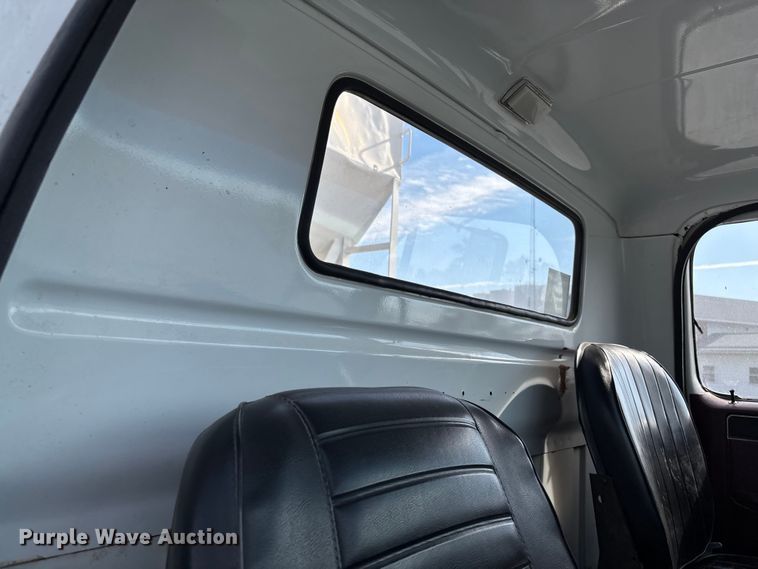 image for item EV3248 1988 GMC C7 fertilizer delivery truck