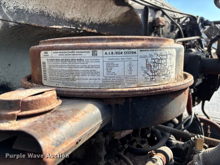 image for item EV3248 1988 GMC C7 fertilizer delivery truck