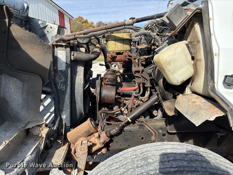 image for item EV3248 1988 GMC C7 fertilizer delivery truck