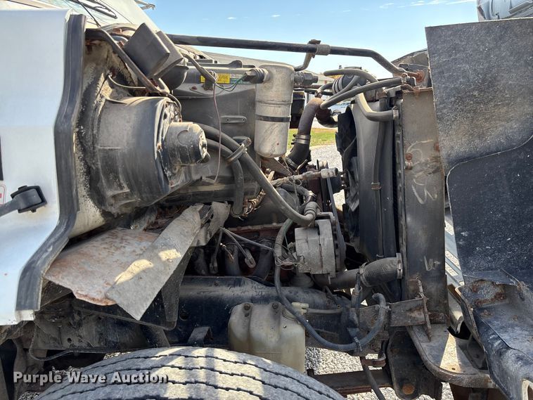 image for item EV3248 1988 GMC C7 fertilizer delivery truck