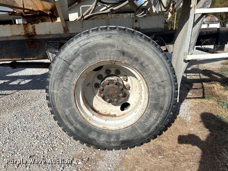 image for item EV3248 1988 GMC C7 fertilizer delivery truck