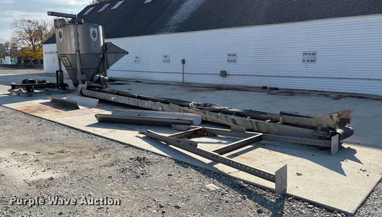 image for item EV3250 Doyle vertical fertilizer blender