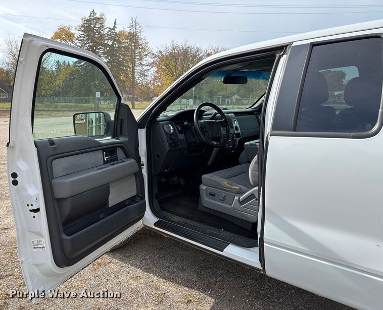 image for item EV3251 2013 Ford F150 SuperCab pickup truck