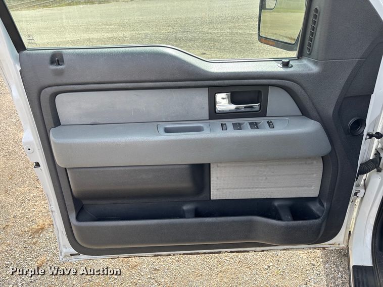 image for item EV3251 2013 Ford F150 SuperCab pickup truck