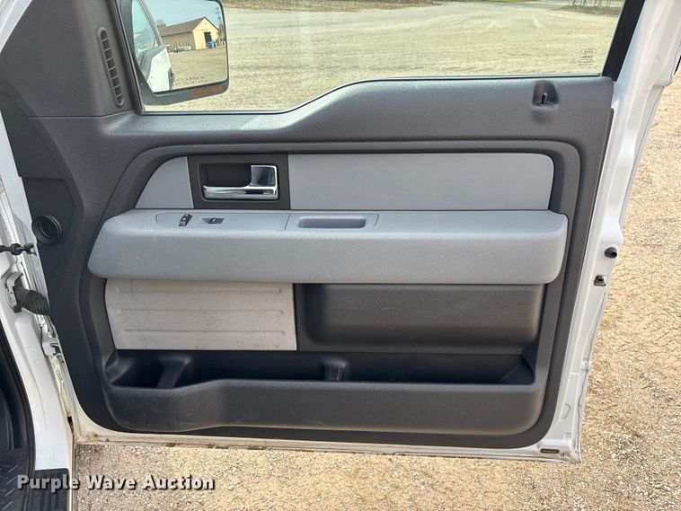 image for item EV3251 2013 Ford F150 SuperCab pickup truck