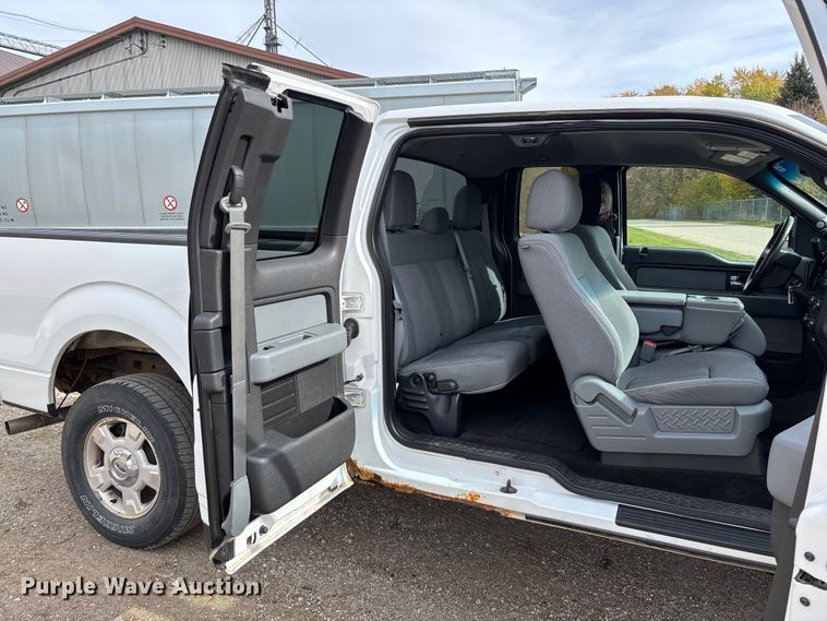 image for item EV3251 2013 Ford F150 SuperCab pickup truck