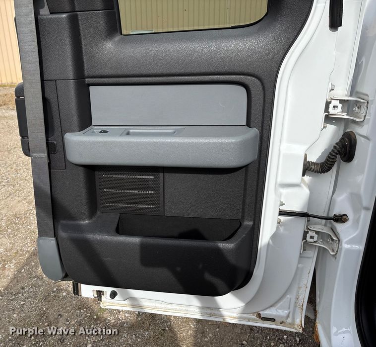 image for item EV3251 2013 Ford F150 SuperCab pickup truck