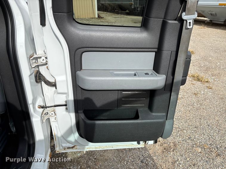 image for item EV3251 2013 Ford F150 SuperCab pickup truck