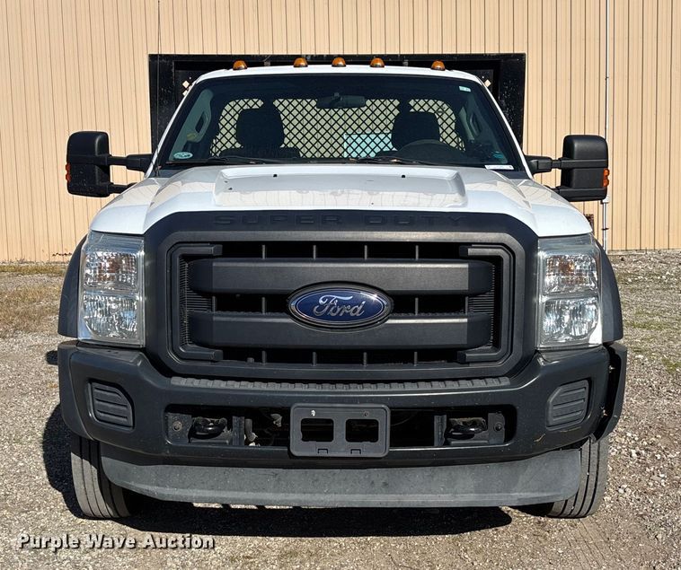 image for item EV3252 2013 Ford F550 flatbed truck