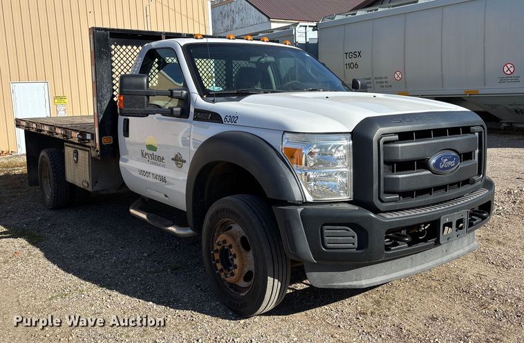 image for item EV3252 2013 Ford F550 flatbed truck