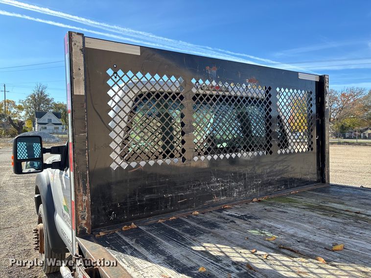 image for item EV3252 2013 Ford F550 flatbed truck