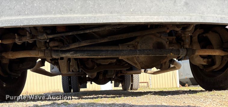 image for item EV3252 2013 Ford F550 flatbed truck