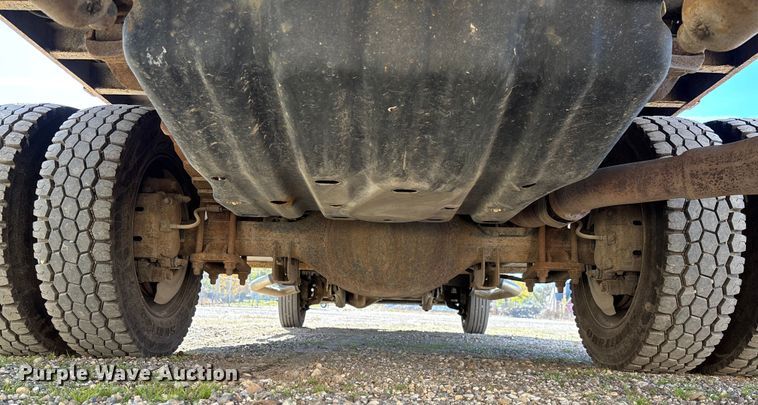 image for item EV3252 2013 Ford F550 flatbed truck