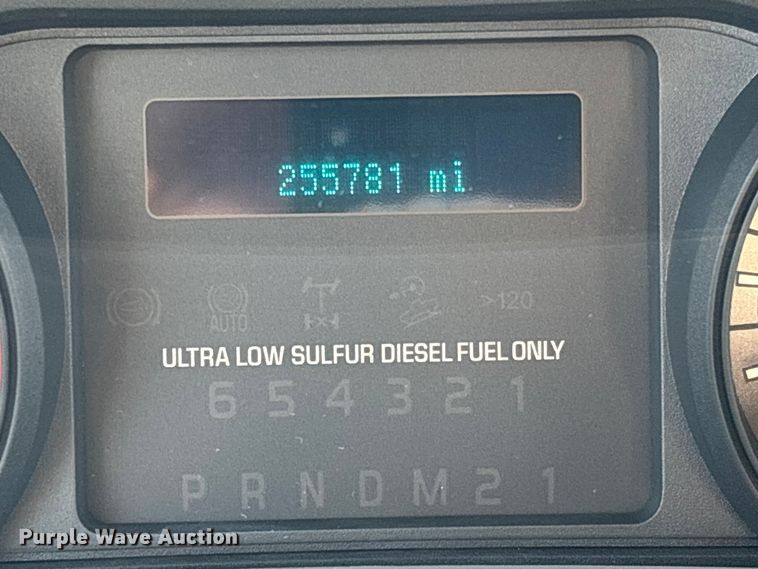 image for item EV3252 2013 Ford F550 flatbed truck