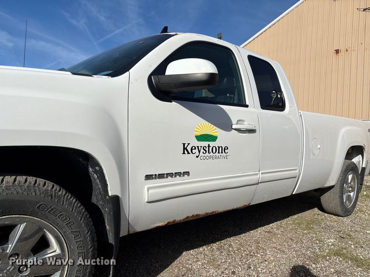 image for item EV3253 2012 GMC Sierra 1500 SLT Ext. Cab pickup truck