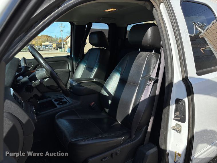 image for item EV3253 2012 GMC Sierra 1500 SLT Ext. Cab pickup truck