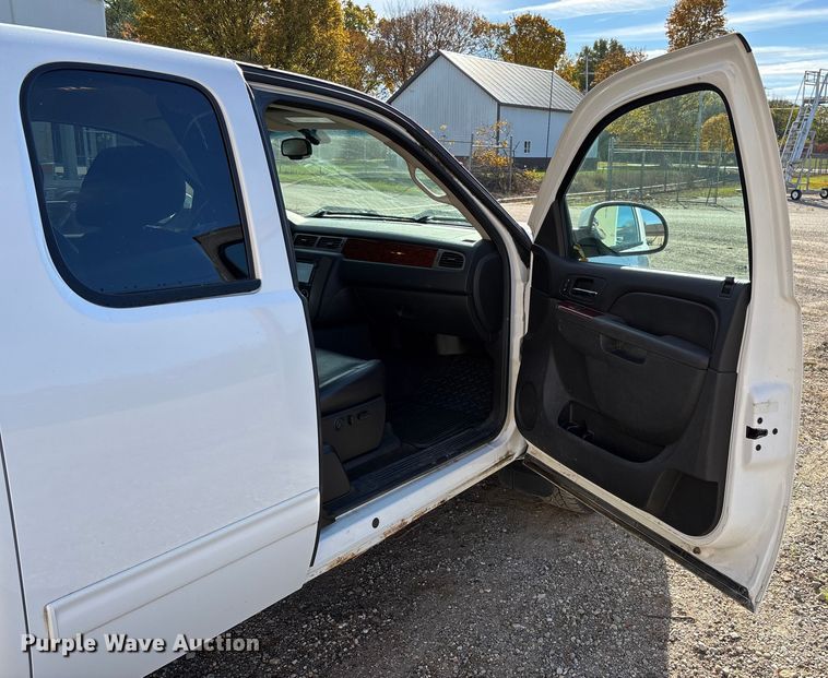 image for item EV3253 2012 GMC Sierra 1500 SLT Ext. Cab pickup truck