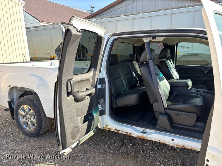 image for item EV3253 2012 GMC Sierra 1500 SLT Ext. Cab pickup truck