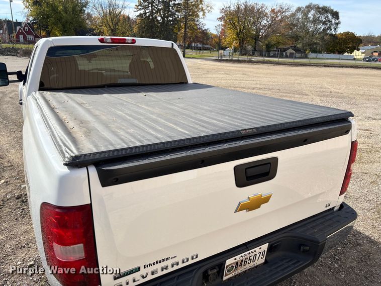 image for item EV3254 2011 Chevrolet Silverado 1500 LT Ext. Cab pickup truck