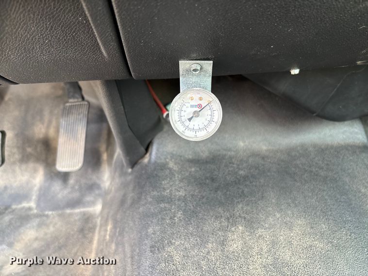 image for item EV3254 2011 Chevrolet Silverado 1500 LT Ext. Cab pickup truck