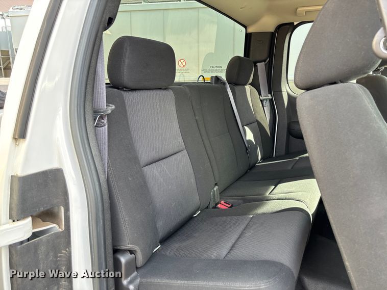 image for item EV3254 2011 Chevrolet Silverado 1500 LT Ext. Cab pickup truck