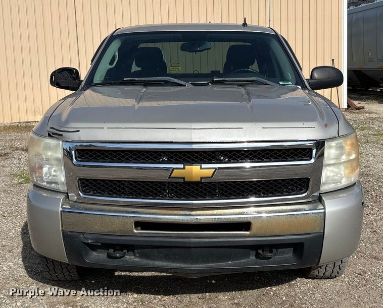 image for item EV3255 2009 Chevrolet Silverado 1500 Ext. Cab pickup truck