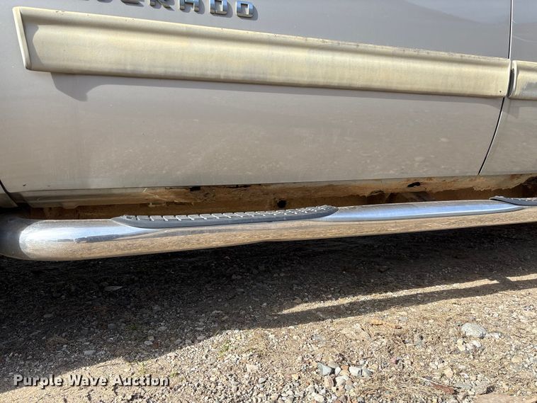 image for item EV3255 2009 Chevrolet Silverado 1500 Ext. Cab pickup truck