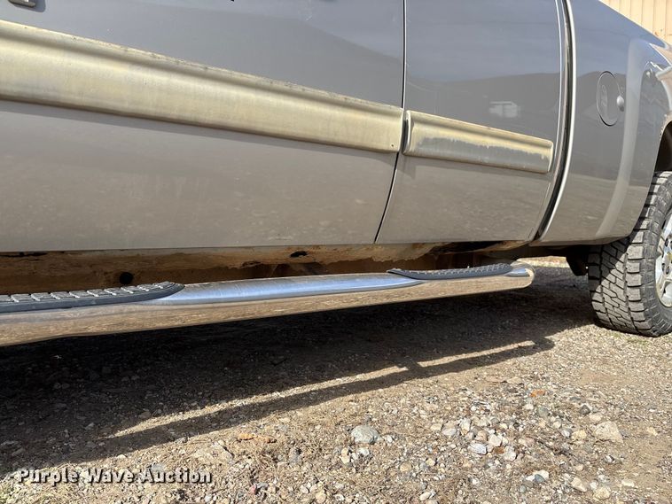 image for item EV3255 2009 Chevrolet Silverado 1500 Ext. Cab pickup truck