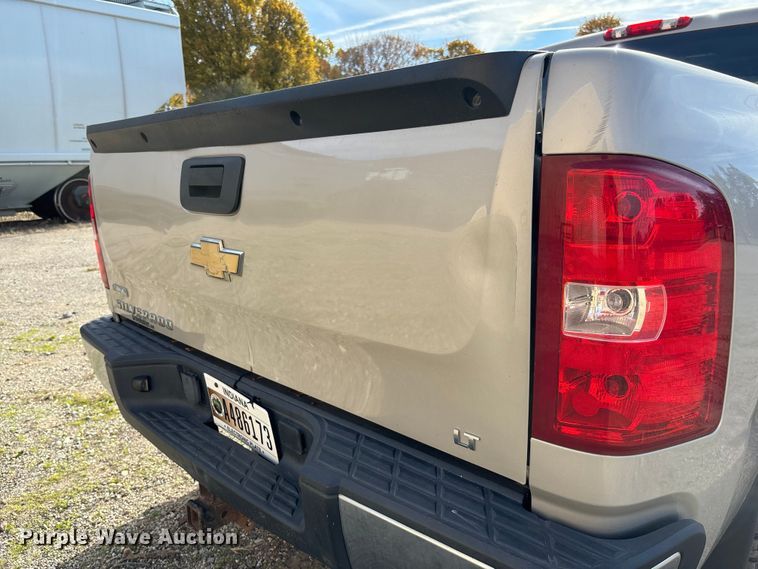 image for item EV3255 2009 Chevrolet Silverado 1500 Ext. Cab pickup truck