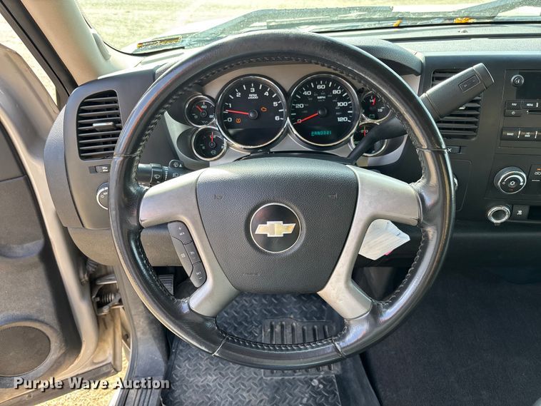 image for item EV3255 2009 Chevrolet Silverado 1500 Ext. Cab pickup truck