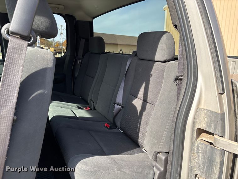 image for item EV3255 2009 Chevrolet Silverado 1500 Ext. Cab pickup truck