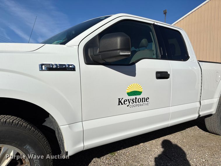 image for item EV3256 2016 Ford F150 SuperCab pickup truck