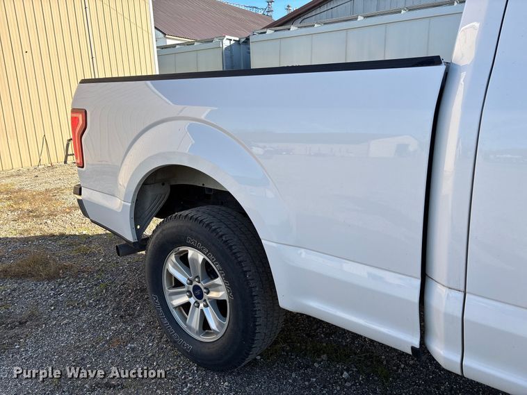 image for item EV3256 2016 Ford F150 SuperCab pickup truck