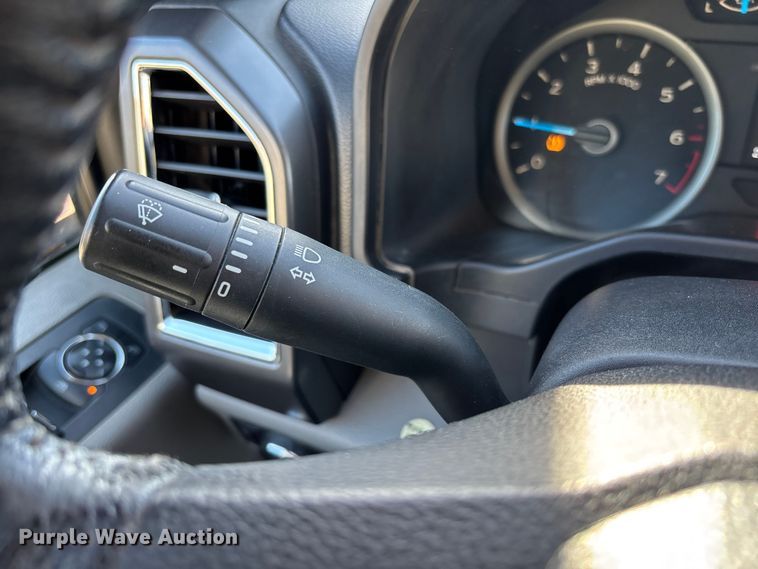 image for item EV3256 2016 Ford F150 SuperCab pickup truck