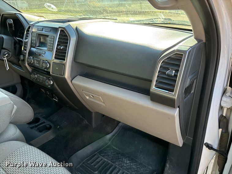 image for item EV3256 2016 Ford F150 SuperCab pickup truck