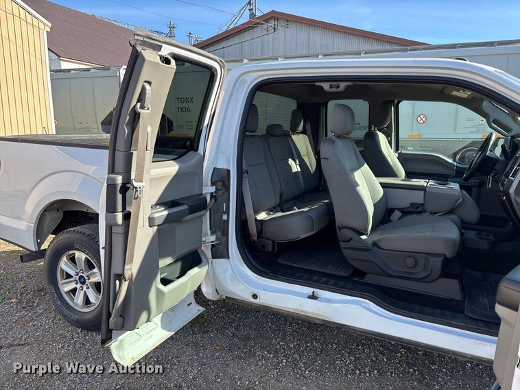 image for item EV3256 2016 Ford F150 SuperCab pickup truck