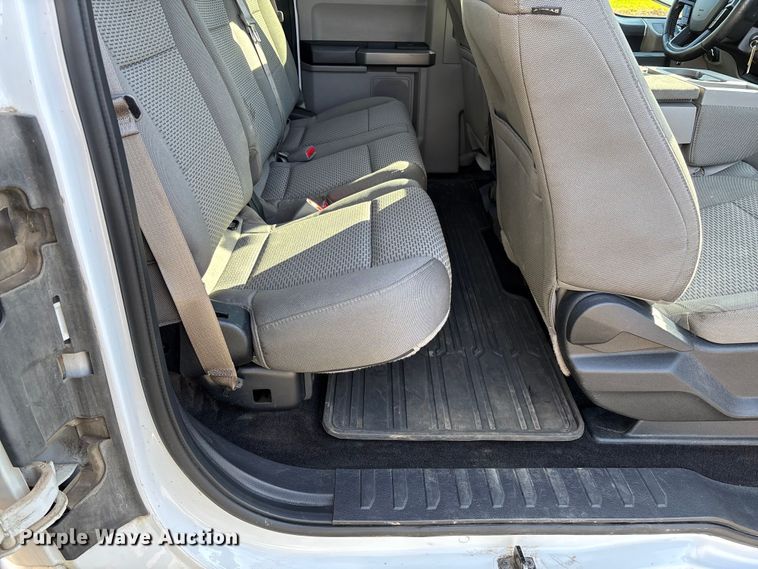 image for item EV3256 2016 Ford F150 SuperCab pickup truck