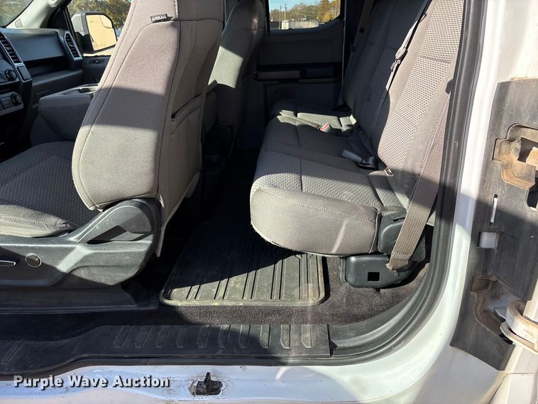 image for item EV3256 2016 Ford F150 SuperCab pickup truck