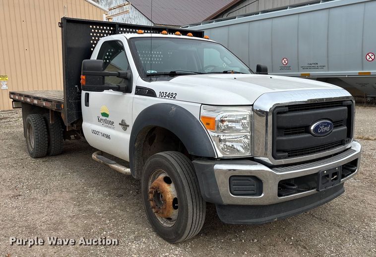 image for item EV3257 2015 Ford F550 flatbed truck