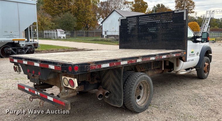 image for item EV3257 2015 Ford F550 flatbed truck