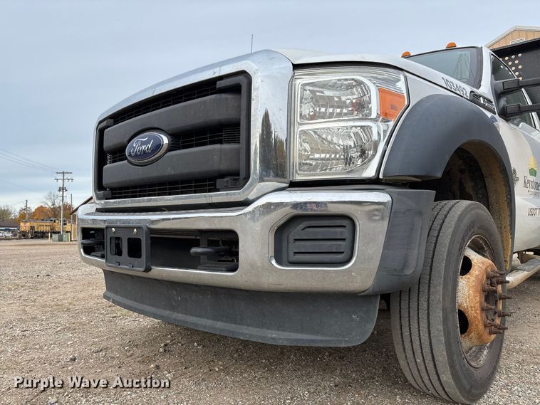image for item EV3257 2015 Ford F550 flatbed truck