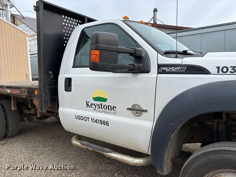 image for item EV3257 2015 Ford F550 flatbed truck