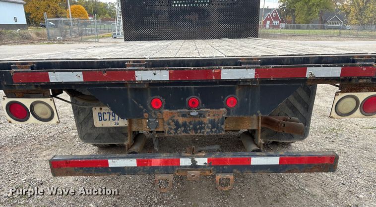 image for item EV3257 2015 Ford F550 flatbed truck