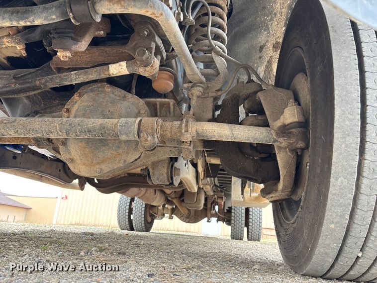 image for item EV3257 2015 Ford F550 flatbed truck