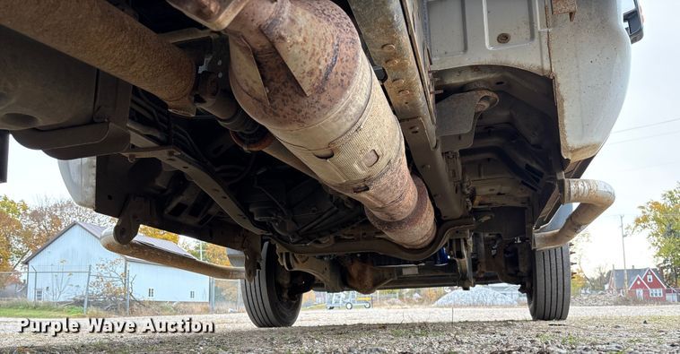 image for item EV3257 2015 Ford F550 flatbed truck