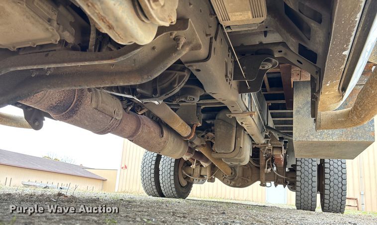 image for item EV3257 2015 Ford F550 flatbed truck